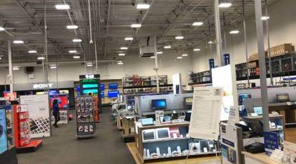 國外電腦城真的便宜嗎？《電腦報》瘋狂博士實地揭秘海外電子產品銷售生態